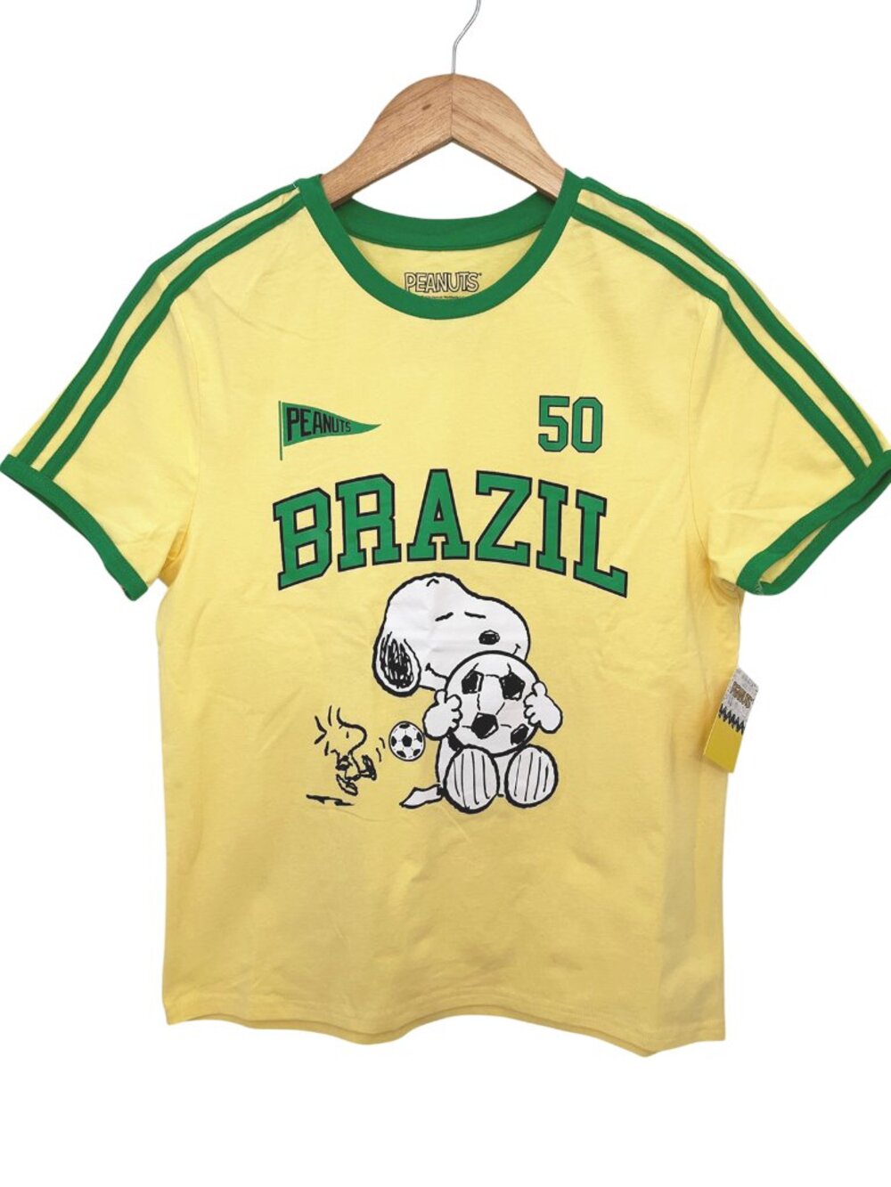 Peanuts Snoopy Brazil Soccer Women’s Ringer T-Shirt NWT Large